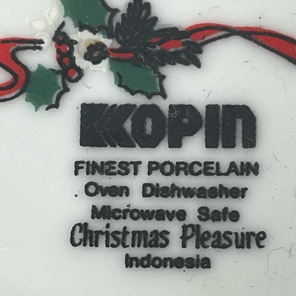 Kopin Holiday ScallopedSalad Plate Christmas Pleasure 7 3/4" Snow Village - Picture 3 of 4